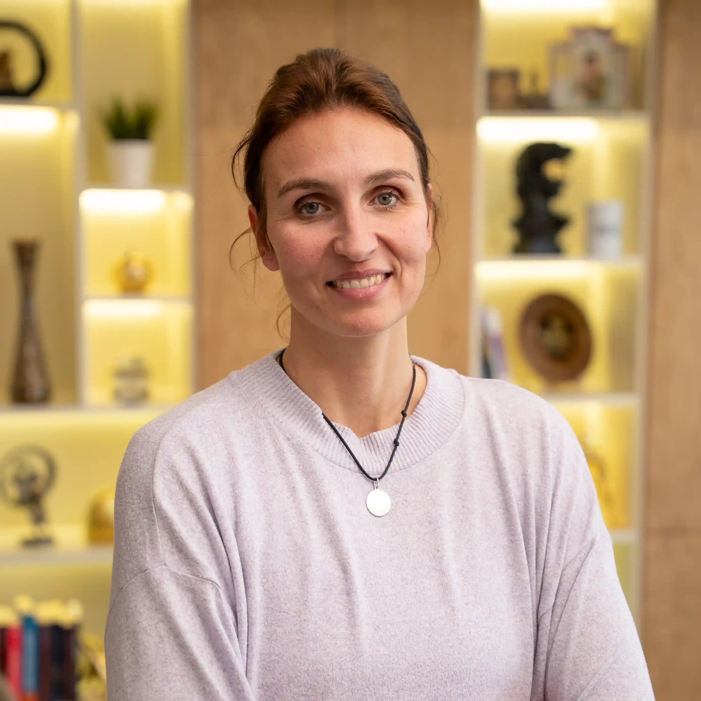 Мая Делова-image